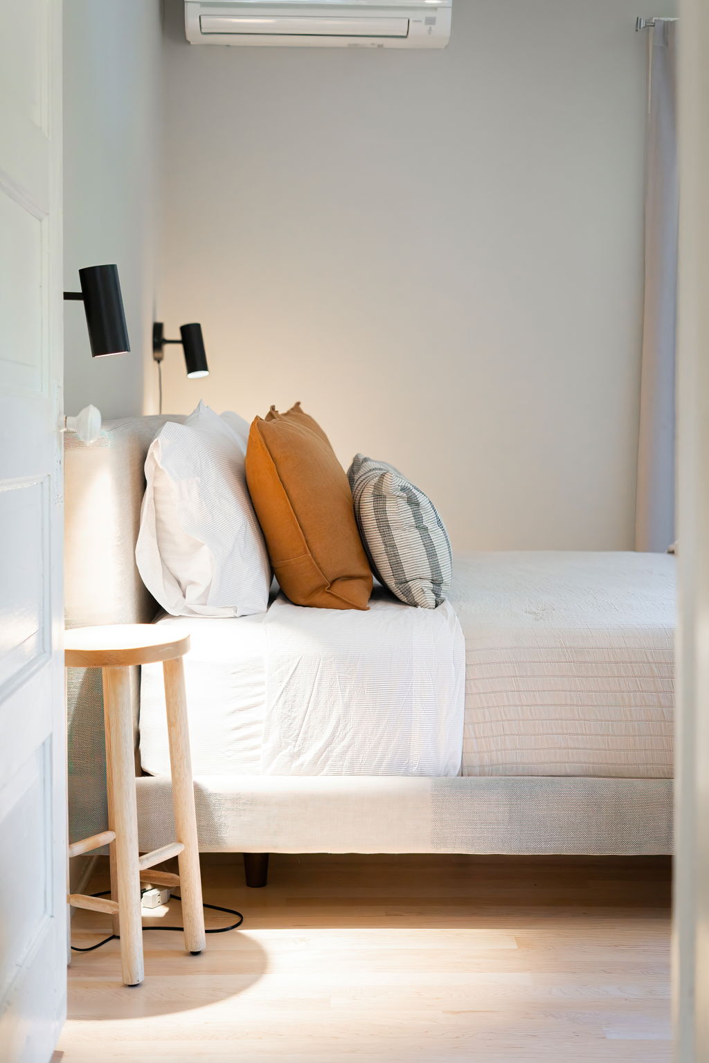 Bedroom Queen Pillows